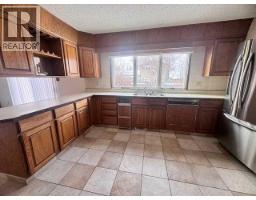 2pc Bathroom - 3804 56 A Avenue, Lloydminster, AB T9V1Z2 Photo 5