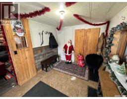 Mud room - Salmond Acres, Hudson Bay Rm No 394, SK S0E0Y0 Photo 4