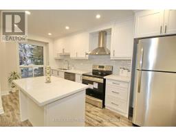 Kitchen - 120 Simmons Boulevard, Brampton, ON L6V3V6 Photo 3