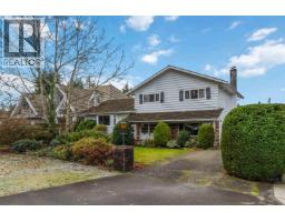 814 Kelvin Street, Coquitlam, BC V3J4W4 Photo 2