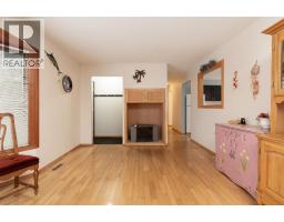 Living room - 2609 11 A Avenue N, Lethbridge, AB T1H1N9 Photo 5