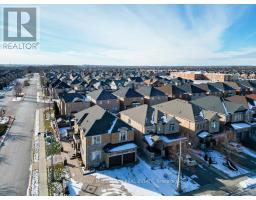 Family room - 24 Prince Edward Boulevard, Brampton, ON L6P2N8 Photo 2