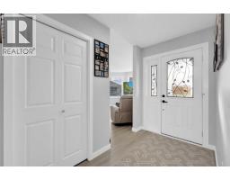 Primary Bedroom - 6006 57 Avenue, Ponoka, AB T4J1L2 Photo 5