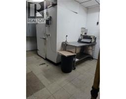 1240 Simcoe Street N Unit 202, Oshawa, ON L1G4X3 Photo 4