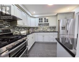 Primary Bedroom - 31 Stather Crescent, Markham, ON L3S1C9 Photo 4