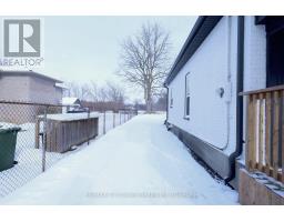 Bedroom 2 - 12 Mariam Street, St Thomas, ON N5P1W8 Photo 4
