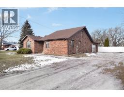 Cold room - 8710 Middle Side Rd, Mcgregor, ON N0R1J0 Photo 3