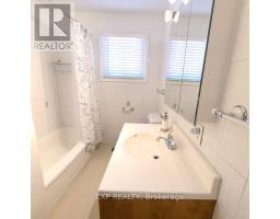 Bedroom 2 - 26 Ramsey Crescent, Hamilton, ON L8S2N2 Photo 4