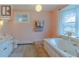 Sunroom - 23 Caie Cres, Yarmouth, NS B5A1N5 Photo 4