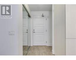 2001 36 Elm Drive W, Image 2