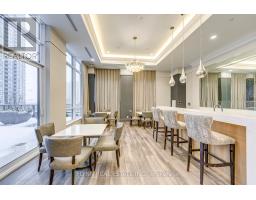 2001 36 Elm Drive W, Image 3