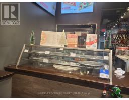 2 106 Silvercreek Parkway N, Guelph, ON N1H7B4 Photo 2