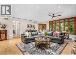 Living room - 931 Montgomery Drive, Ancaster, ON L9G3H6 Photo 4