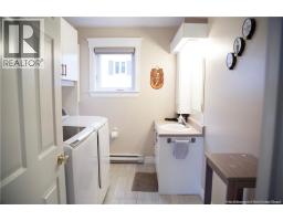 Bath (# pieces 1-6) - 104 Dugal Street, Grandsault Grand Falls, NB E3Y1C5 Photo 4