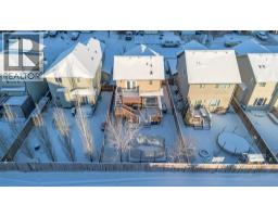 Living room - 306 Twinriver Road W, Lethbridge, AB T1J5B9 Photo 5