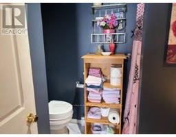 Primary Bedroom - 1 11 Stewart Street, Strathroycaradoc, ON N7G1A1 Photo 4