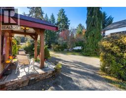 Living room - 681 Turner Rd, Parksville, BC V9P1T7 Photo 4