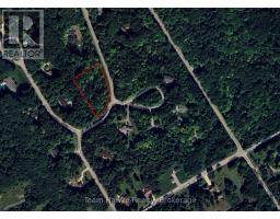 34 Forestdale Drive, Penetanguishene, ON L9M2A1 Photo 2