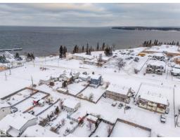 Den - 909 8 St, Cold Lake, AB T9M1H7 Photo 4