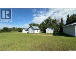 Living room - Porcupine Acreage, Porcupine Rm No 395, SK S0E1H0 Photo 3