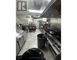 2 143 Clarence Street, Brampton, ON L6W1T2 Photo 2