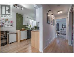 Living room - 4310 Concord Avenue, Beamsville, ON L0R1B6 Photo 2