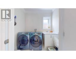 Bedroom 2 - 75 Manor Hampton Street, East Gwillimbury, ON L9N0P9 Photo 5