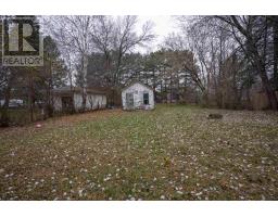 Kitchen - 447 Vickers St N, Thunder Bay, ON P7C4B4 Photo 3