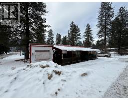 Bedroom - 5861 33 Highway, Beaverdell, BC V0H1A0 Photo 3