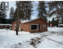 Primary Bedroom - 5861 33 Highway, Beaverdell, BC V0H1A0 Photo 4