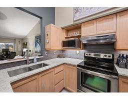 402 19721 64 Avenue, Langley, BC V2Y1L1 Photo 3