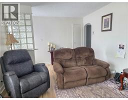 Bath (# pieces 1-6) - 659 Principale, Petitrocher, NB E8J1G4 Photo 2