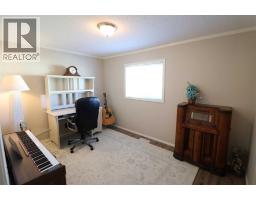 Living room - 3002 33 Ave S, Lethbridge, AB T1K7K1 Photo 3