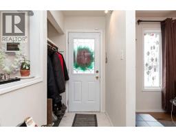 Primary Bedroom - 602 27 Street N, Lethbridge, AB T1H3W7 Photo 3