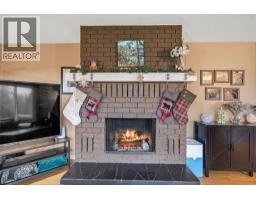 Laundry room - 2150 1 Avenue Ne, Salmon Arm, BC V1E1Z4 Photo 4