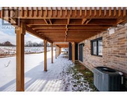 Kitchen - 9 Queensbrook Crescent, Cambridge, ON N1S0E5 Photo 2