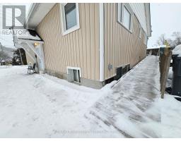 205 Lakeside Drive, North Bay, ON P1A3E2 Photo 2