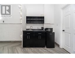 3 3232 Steeles Avenue W, Vaughan, ON L4K4C8 Photo 5