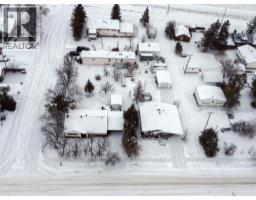 5420 Gravel Avenue, Donnelly, AB T0H1G0 Photo 4