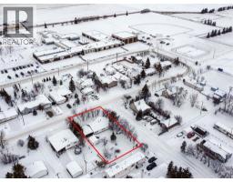 4pc Bathroom - 5420 Gravel Avenue, Donnelly, AB T0H1G0 Photo 3