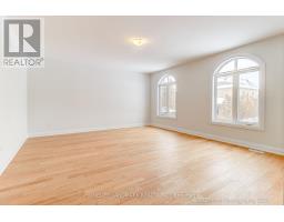 219 Seguin Street, Richmond Hill, ON L4E2Y9 Photo 3