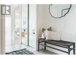 Bedroom 2 - 207 185 Oneida Crescent, Richmond Hill, ON L4B0B1 Photo 5