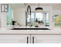 Living room - 207 185 Oneida Crescent, Richmond Hill, ON L4B0B1 Photo 2