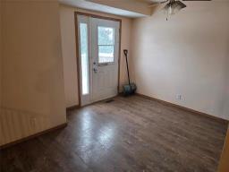 616 Spruce Bay, Portage La Prairie, MB R1N3L6 Photo 5