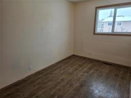 616 Spruce Bay, Portage La Prairie, MB R1N3L6 Photo 4