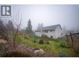 Kitchen - 3230 Regent Road, West Kelowna, BC V4T1B2 Photo 3