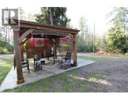 Bedroom - 7629 Mountain Drive, Anglemont, BC V0E1M8 Photo 4