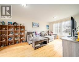 Family room - 9318 Bayswater Court, Windsor, ON N8S4L1 Photo 3