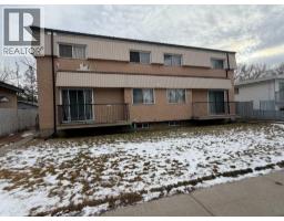 16 Greenbrook Crescent E, Brooks, AB T1R0J7 Photo 2