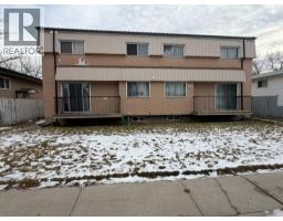 16 Greenbrook Crescent E, Brooks, AB T1R0J7 Photo 3